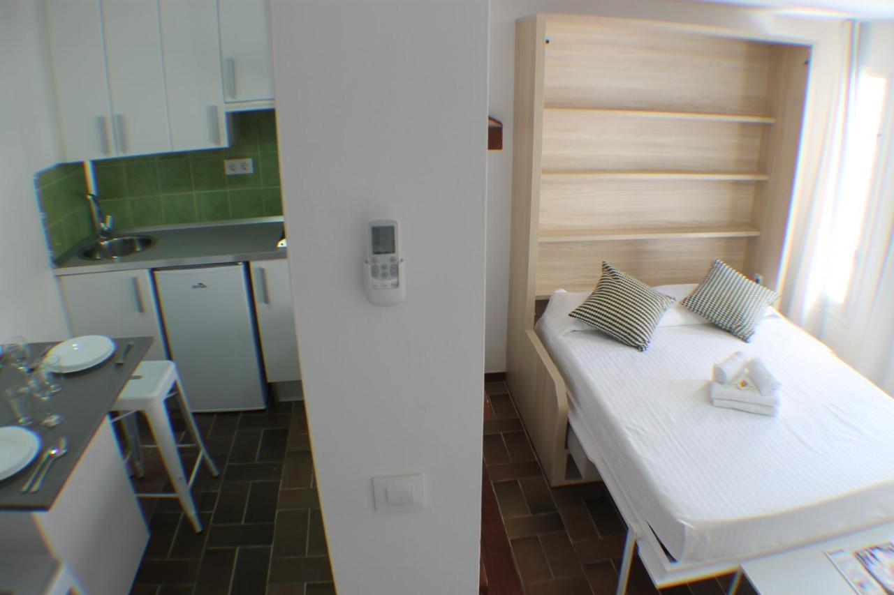 Agi Porthos Apartments Roses Eksteriør billede
